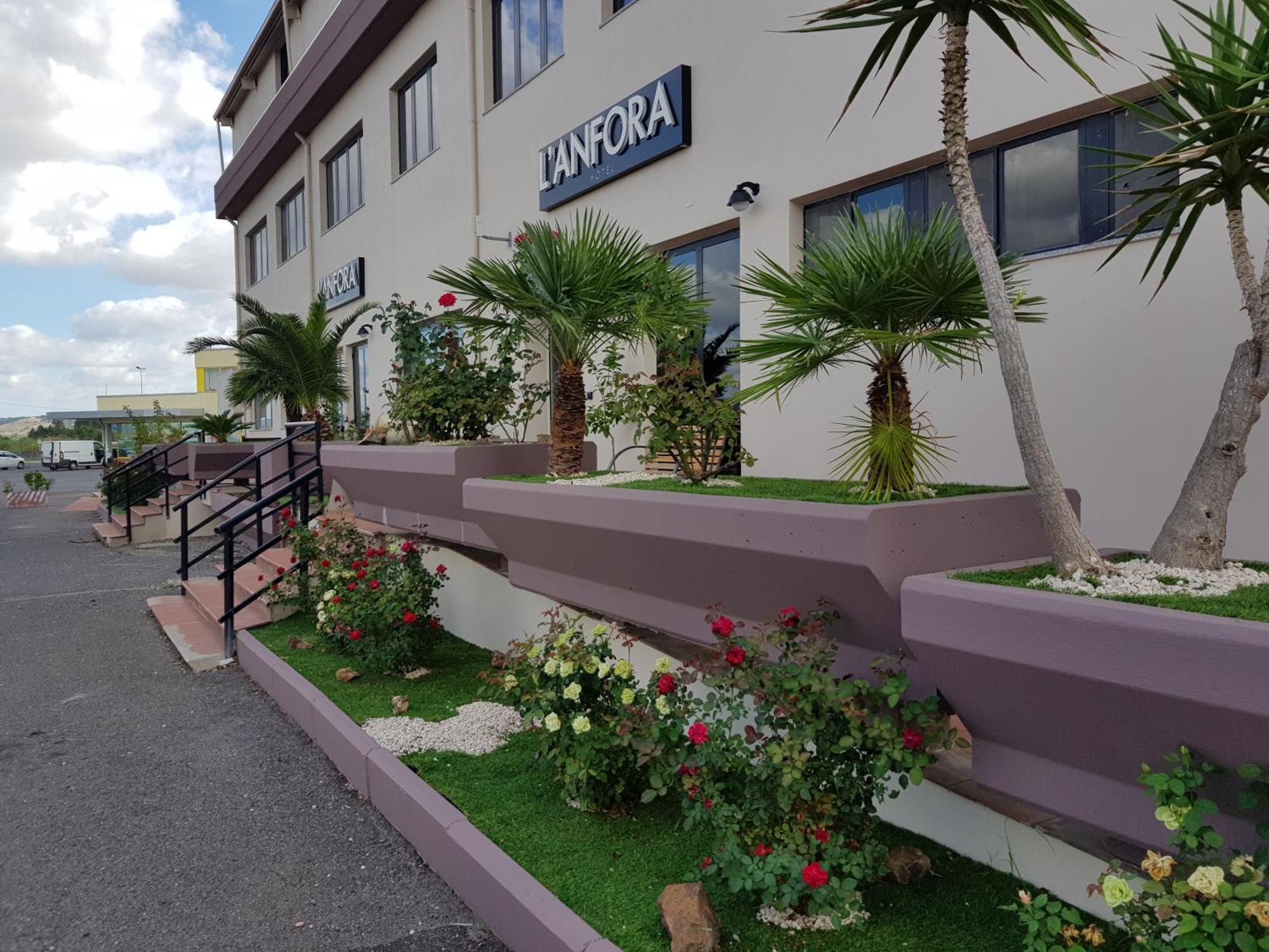 L Anfora Hotel Tramatza Bagian luar foto