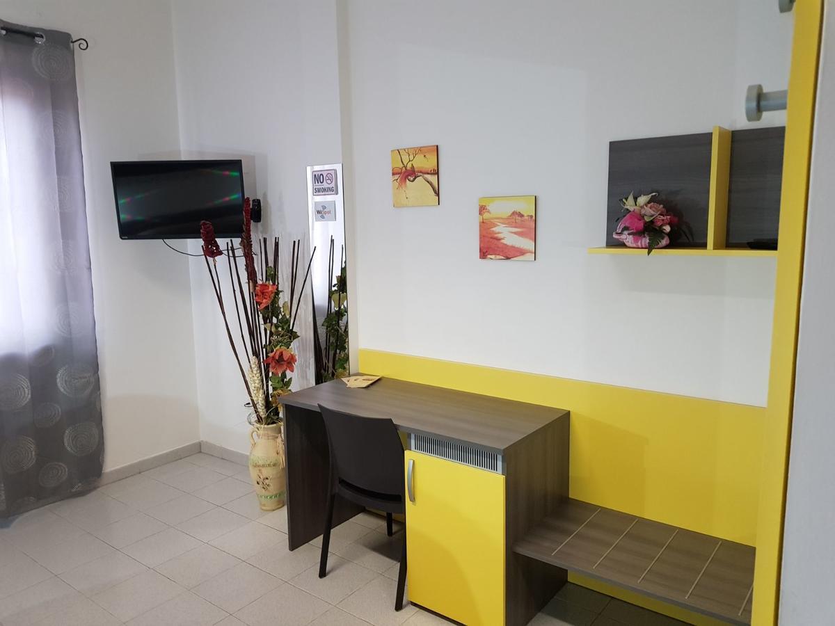 L Anfora Hotel Tramatza Bagian luar foto
