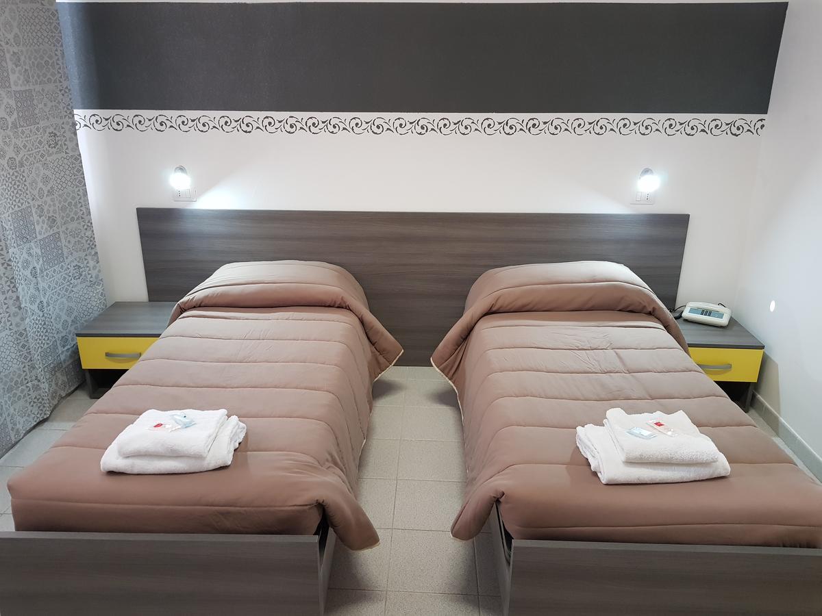 L Anfora Hotel Tramatza Bagian luar foto